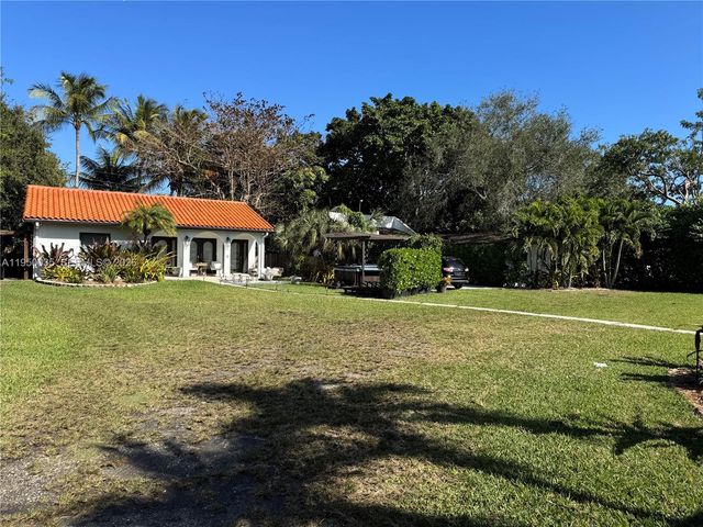 7925 SW 124th St, Pinecrest, FL 33156