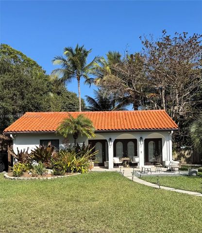 7925 SW 124th St, Pinecrest, FL 33156