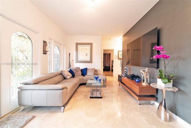 7925 SW 124th St, Pinecrest, FL 33156