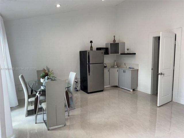 7925 SW 124th St, Pinecrest, FL 33156