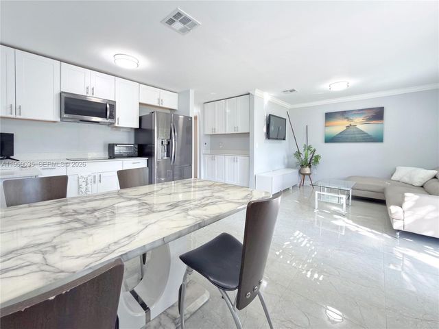 7925 SW 124th St, Pinecrest, FL 33156