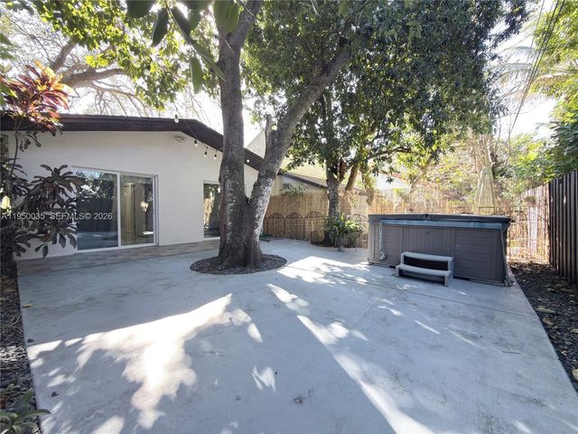 7925 SW 124th St, Pinecrest, FL 33156