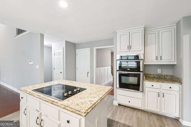 531 Shyrewood Drive, Lawrenceville, GA 30043