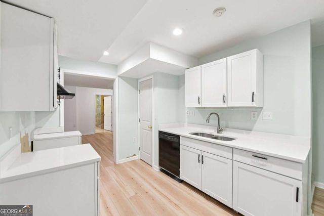 531 Shyrewood Drive, Lawrenceville, GA 30043