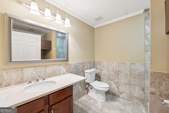 531 Shyrewood Drive, Lawrenceville, GA 30043