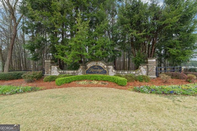 531 Shyrewood Drive, Lawrenceville, GA 30043