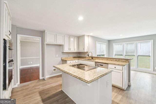 531 Shyrewood Drive, Lawrenceville, GA 30043