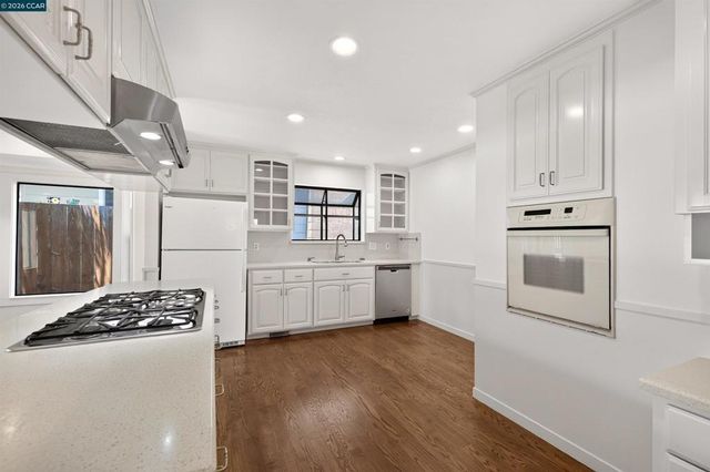 1348 Paloma Ave, Belmont, CA 94002