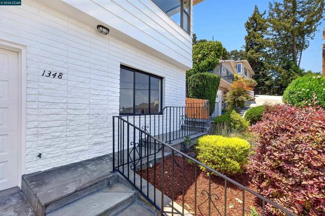 1348 Paloma Ave, Belmont, CA 94002