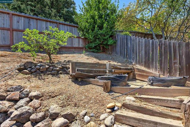 1348 Paloma Ave, Belmont, CA 94002