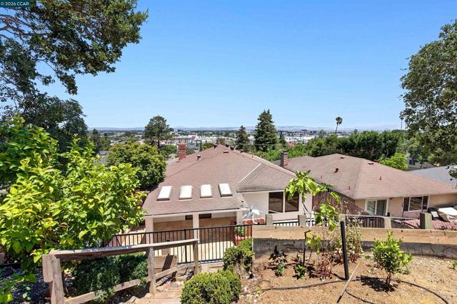 1348 Paloma Ave, Belmont, CA 94002