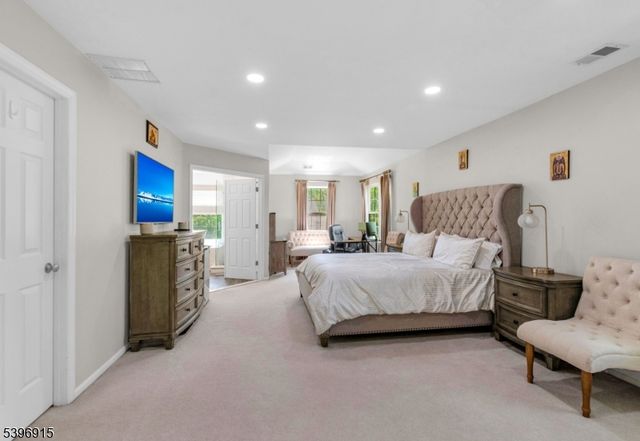 1 Captains Woods Rd, Readington Twp., NJ 08889