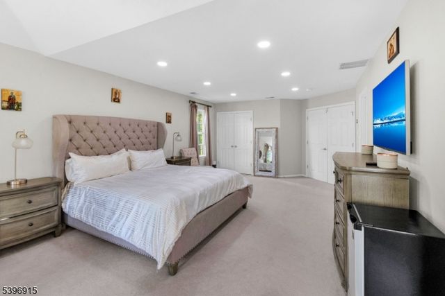 1 Captains Woods Rd, Readington Twp., NJ 08889