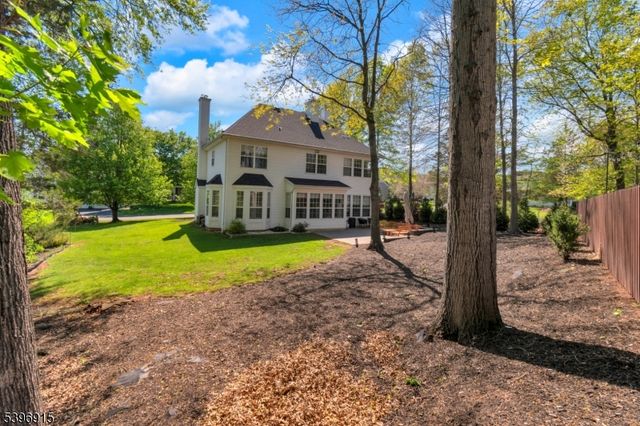 1 Captains Woods Rd, Readington Twp., NJ 08889