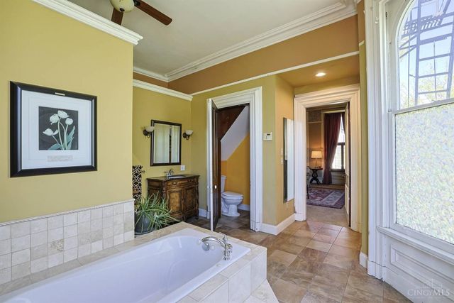 837 Dayton Street, Cincinnati, OH 45214