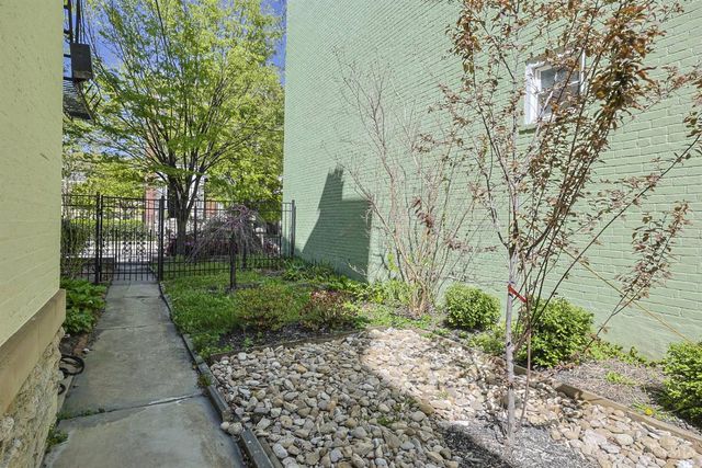 837 Dayton Street, Cincinnati, OH 45214