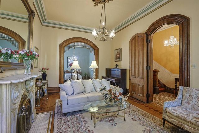 837 Dayton Street, Cincinnati, OH 45214