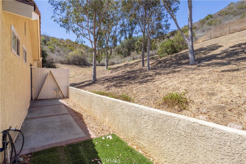 Image 17 of property listing at 583 Calle De Las Ovejas, Oak Park, CA 91377