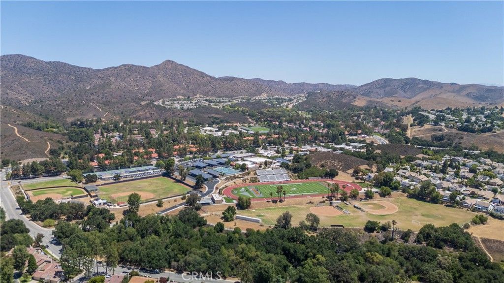 Image 26 of property listing at 583 Calle De Las Ovejas, Oak Park, CA 91377