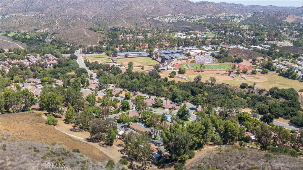 Image 37 of property listing at 583 Calle De Las Ovejas, Oak Park, CA 91377