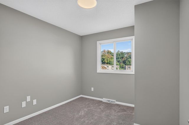 528 19th Street NW, Rochester, MN 55901