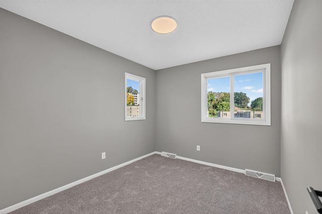 528 19th Street NW, Rochester, MN 55901