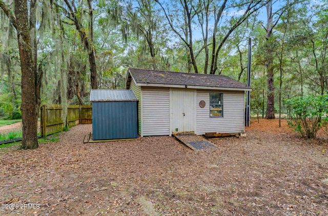 47 Avenue Of Oaks, St. Helena Island, SC 29920