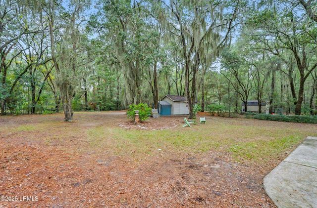 47 Avenue Of Oaks, St. Helena Island, SC 29920