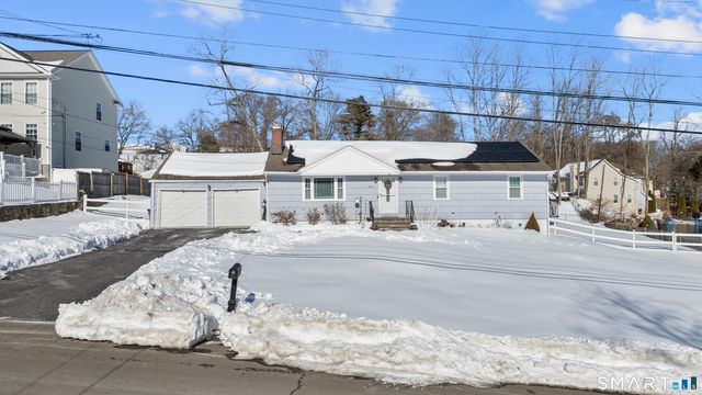 240 Valley Avenue, Bridgeport, CT 06606