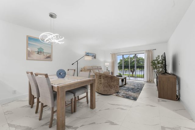 6936 Huntington Lane 302, Delray Beach, FL 33446