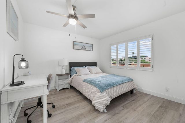 6936 Huntington Lane 302, Delray Beach, FL 33446