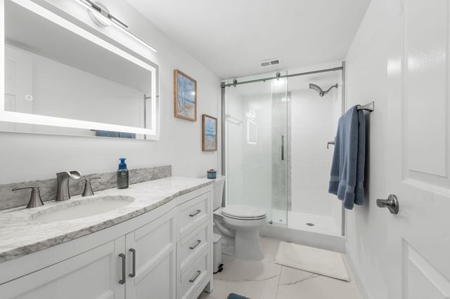6936 Huntington Lane 302, Delray Beach, FL 33446