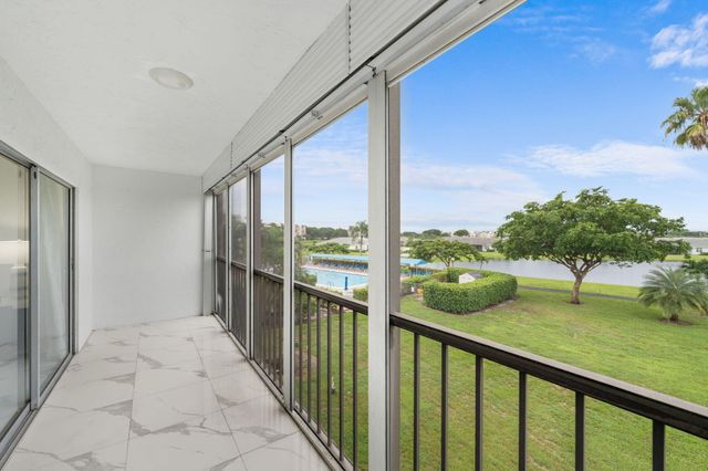 6936 Huntington Lane 302, Delray Beach, FL 33446
