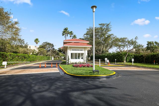 6936 Huntington Lane 302, Delray Beach, FL 33446