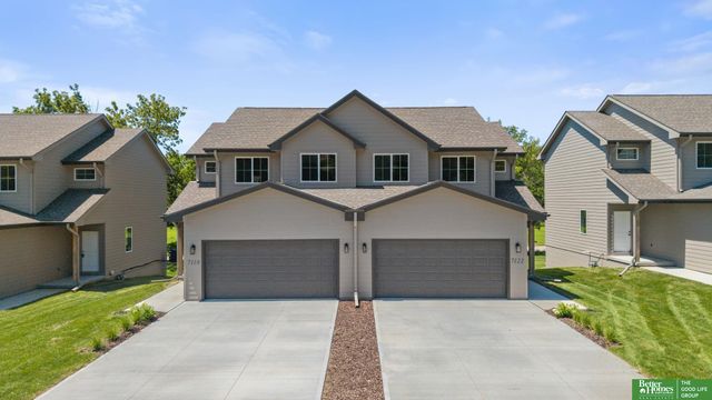 7118 N 79th Court, Omaha, NE 68122