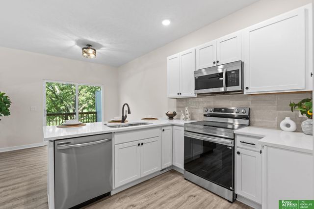 7118 N 79th Court, Omaha, NE 68122