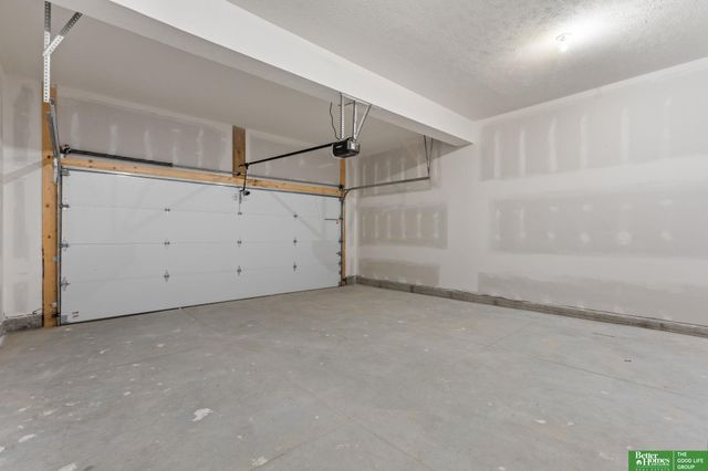 7118 N 79th Court, Omaha, NE 68122