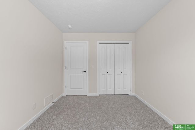7118 N 79th Court, Omaha, NE 68122