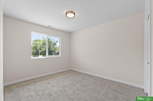 7118 N 79th Court, Omaha, NE 68122