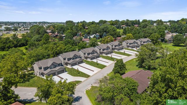 7118 N 79th Court, Omaha, NE 68122