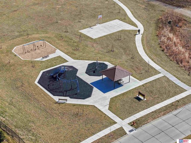 9015 Fremont Street, Lincoln, NE 68507