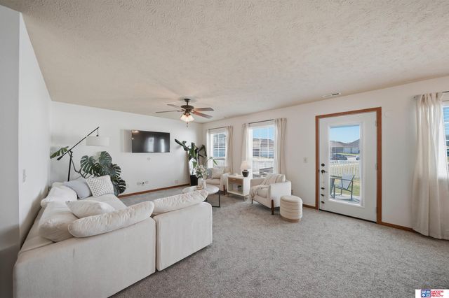 9015 Fremont Street, Lincoln, NE 68507