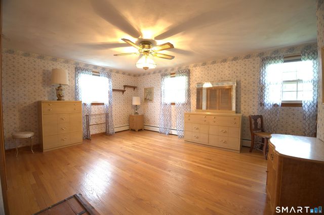 32 Loveland Lane, Bristol, CT 06010
