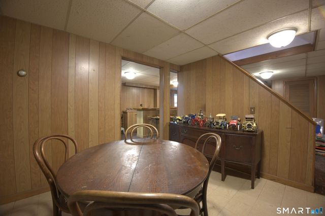 32 Loveland Lane, Bristol, CT 06010