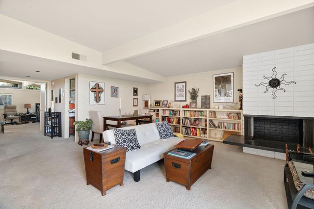 5801 River Oak Way, Carmichael, CA 95608