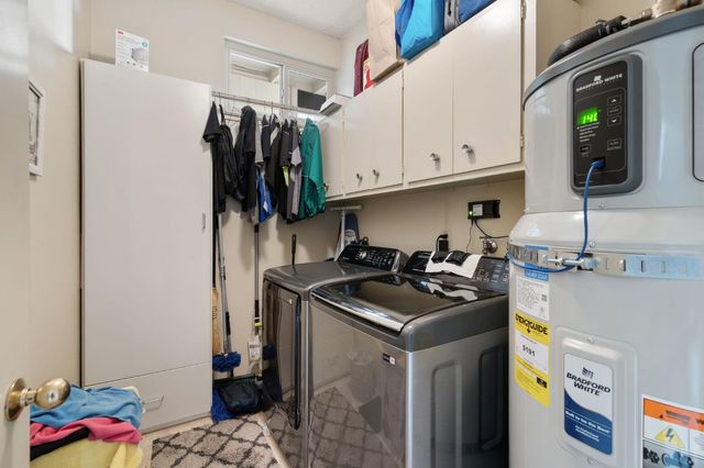 5801 River Oak Way, Carmichael, CA 95608