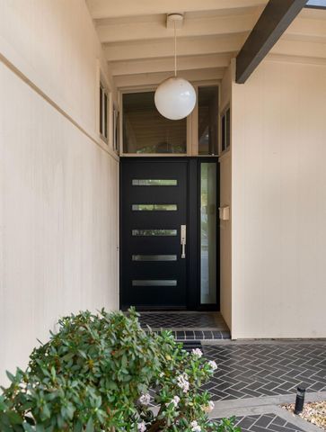 5801 River Oak Way, Carmichael, CA 95608