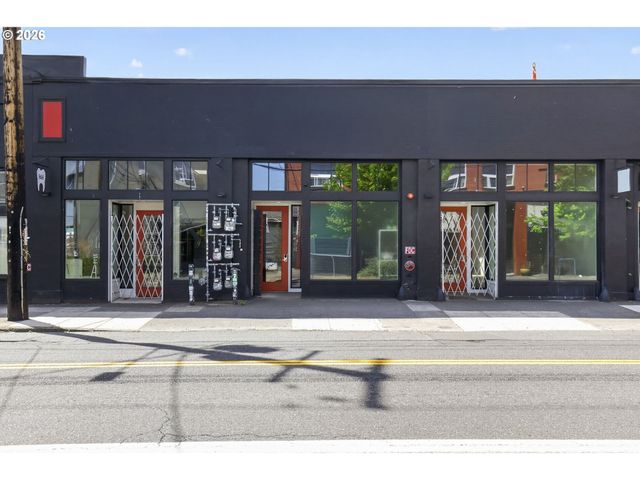 1121 Se LINCOLN St, Portland, OR 97214