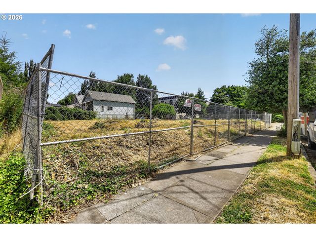1121 Se LINCOLN St, Portland, OR 97214