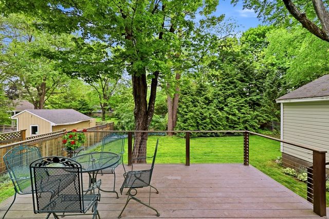 15 Massasoit St., Northampton, MA 01060
